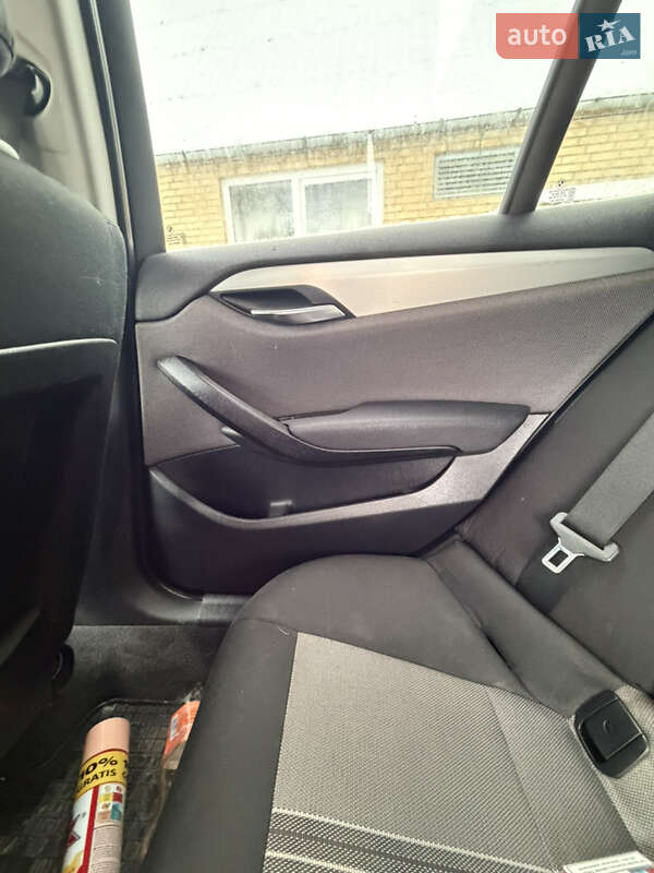 Внедорожник / Кроссовер BMW X1 2011 в Звенигородке