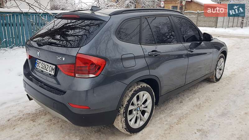 Внедорожник / Кроссовер BMW X1 2012 в Киеве