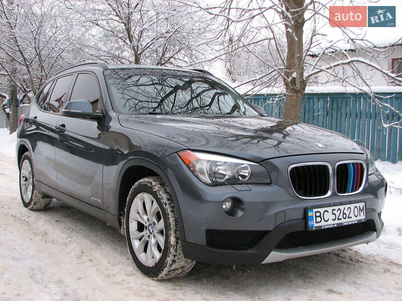 Внедорожник / Кроссовер BMW X1 2012 в Киеве