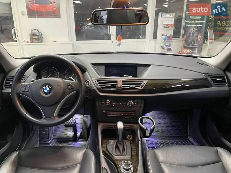 Внедорожник / Кроссовер BMW X1 2011 в Киеве