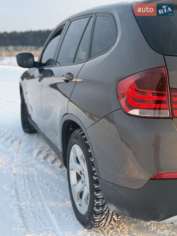 Внедорожник / Кроссовер BMW X1 2011 в Львове