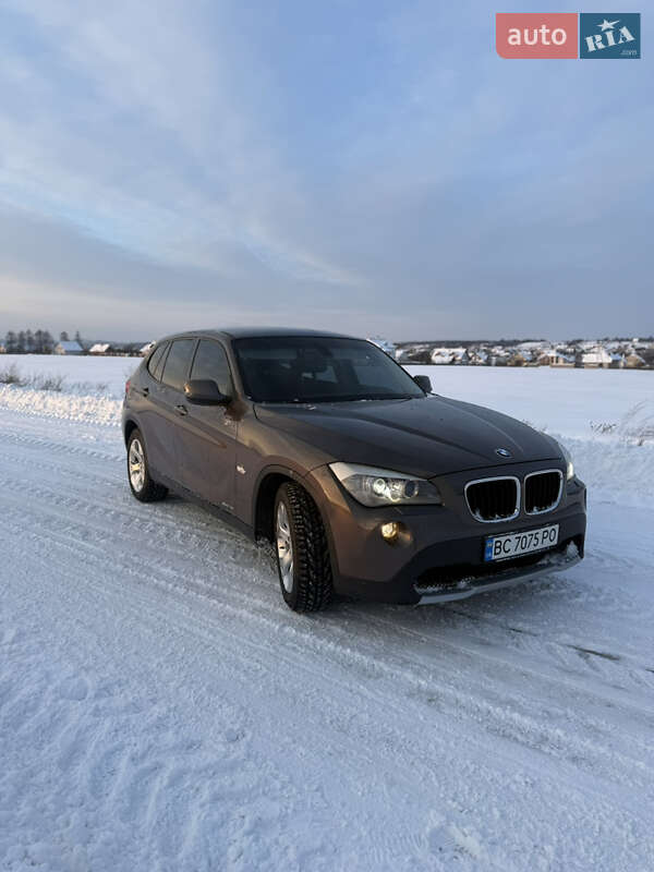 Внедорожник / Кроссовер BMW X1 2011 в Львове
