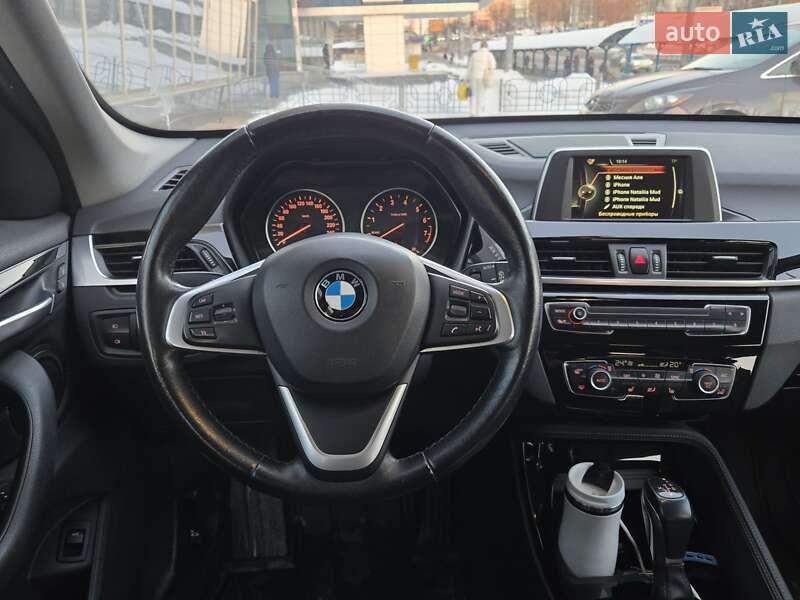 Внедорожник / Кроссовер BMW X1 2016 в Киеве