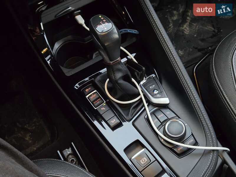 Внедорожник / Кроссовер BMW X1 2016 в Киеве