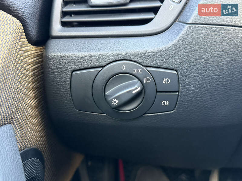 Внедорожник / Кроссовер BMW X1 2010 в Одессе