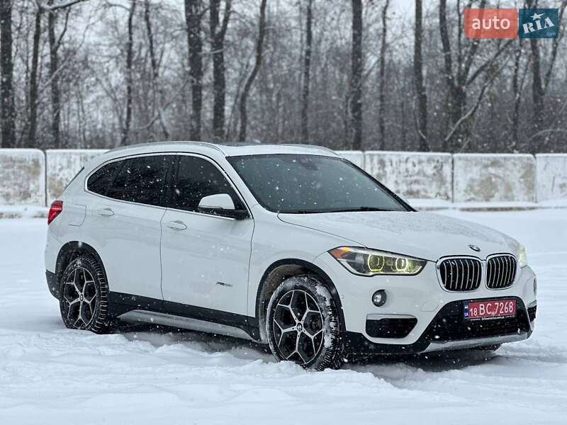 Внедорожник / Кроссовер BMW X1 2016 в Луцке