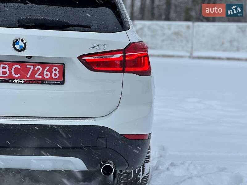 Внедорожник / Кроссовер BMW X1 2016 в Луцке