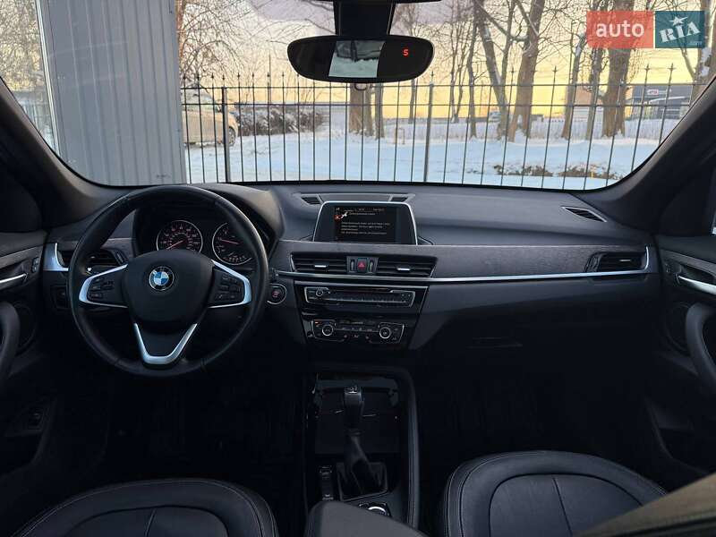 Внедорожник / Кроссовер BMW X1 2016 в Хмельницком