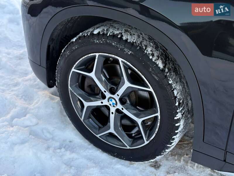 Внедорожник / Кроссовер BMW X1 2016 в Хмельницком