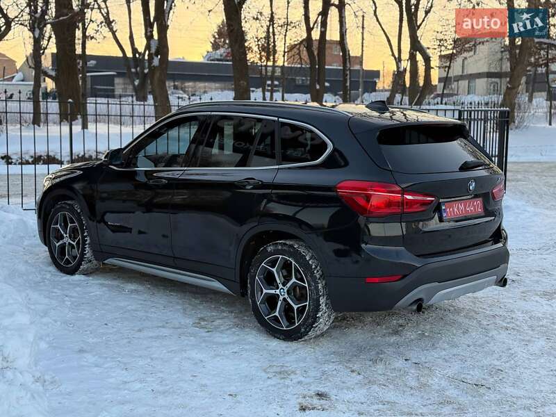 Внедорожник / Кроссовер BMW X1 2016 в Хмельницком