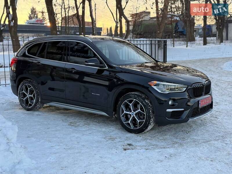 Внедорожник / Кроссовер BMW X1 2016 в Хмельницком