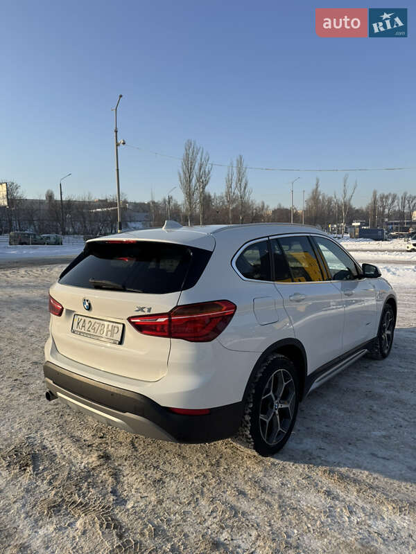 Внедорожник / Кроссовер BMW X1 2016 в Киеве