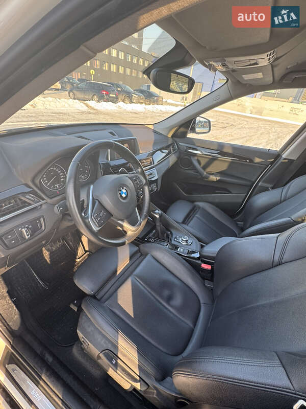 Внедорожник / Кроссовер BMW X1 2016 в Киеве
