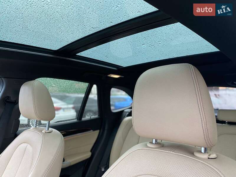 Внедорожник / Кроссовер BMW X1 2016 в Киеве