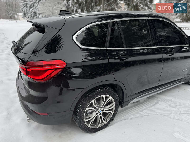 Внедорожник / Кроссовер BMW X1 2017 в Умани