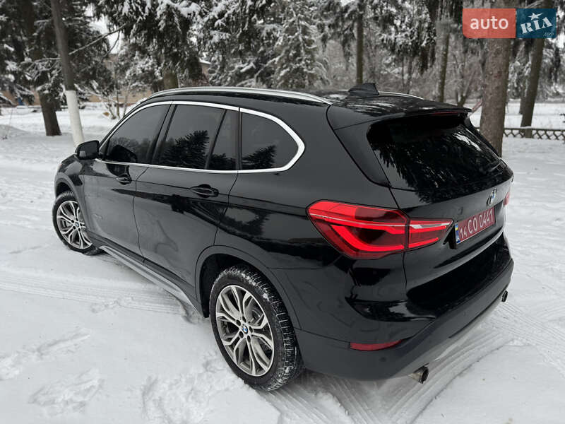 Внедорожник / Кроссовер BMW X1 2017 в Умани