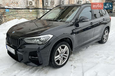 Внедорожник / Кроссовер BMW X1 2022 в Киеве