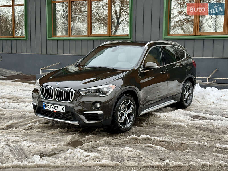 Внедорожник / Кроссовер BMW X1 2015 в Ровно