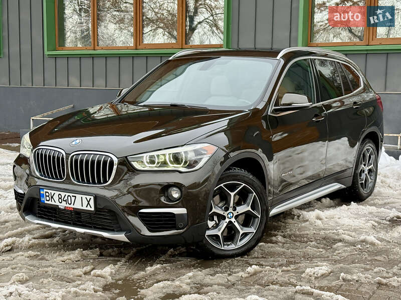 Внедорожник / Кроссовер BMW X1 2015 в Ровно