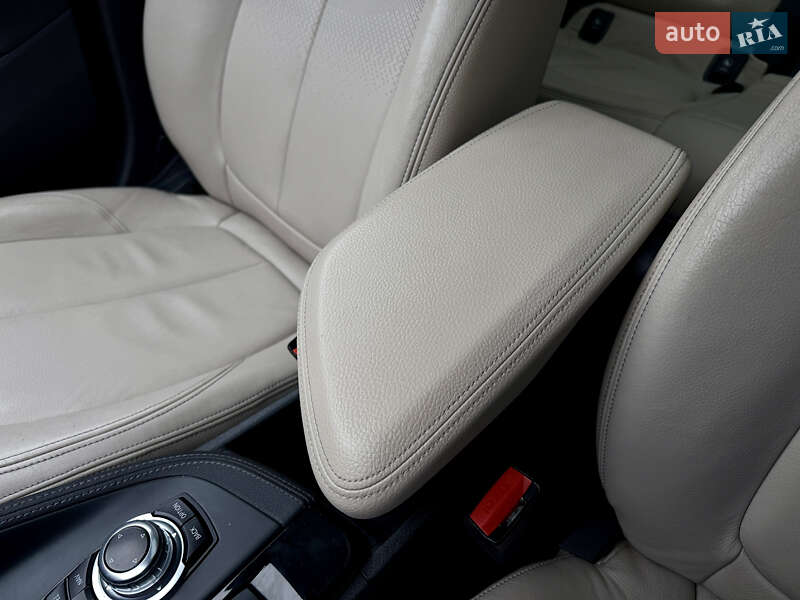 Внедорожник / Кроссовер BMW X1 2015 в Ровно