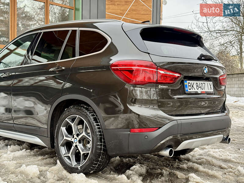 Внедорожник / Кроссовер BMW X1 2015 в Ровно