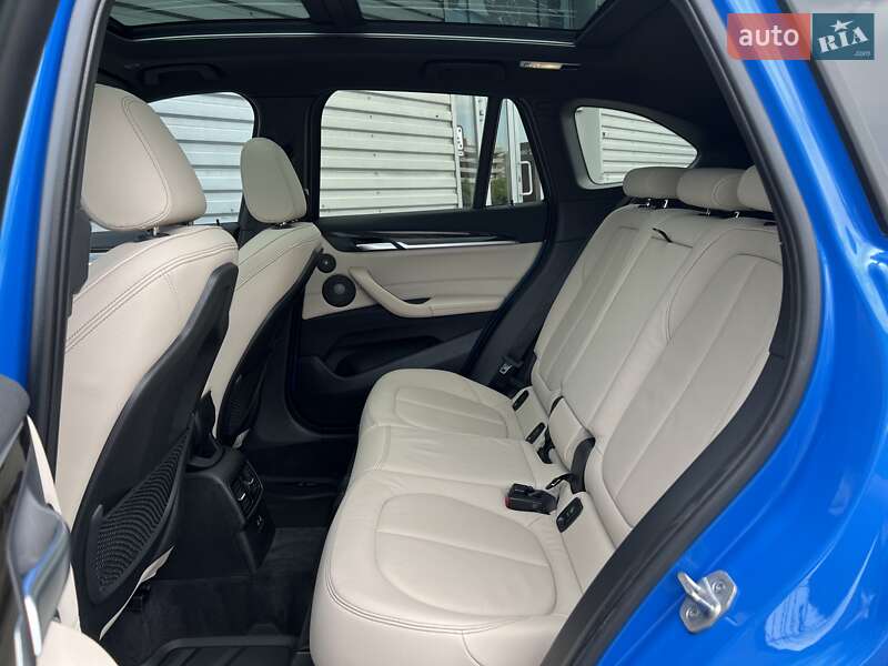 Внедорожник / Кроссовер BMW X1 2020 в Киеве