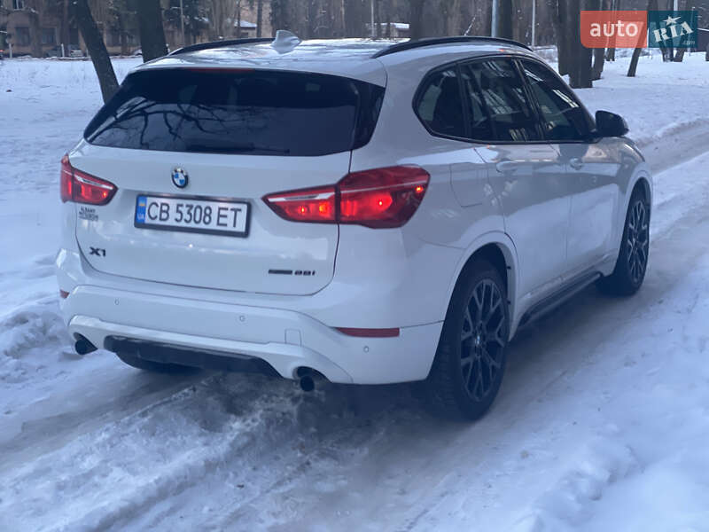 Внедорожник / Кроссовер BMW X1 2021 в Чернигове