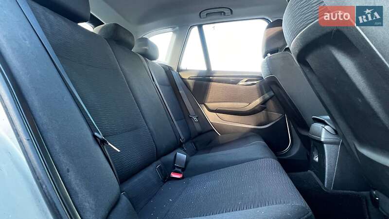 Внедорожник / Кроссовер BMW X1 2012 в Киеве