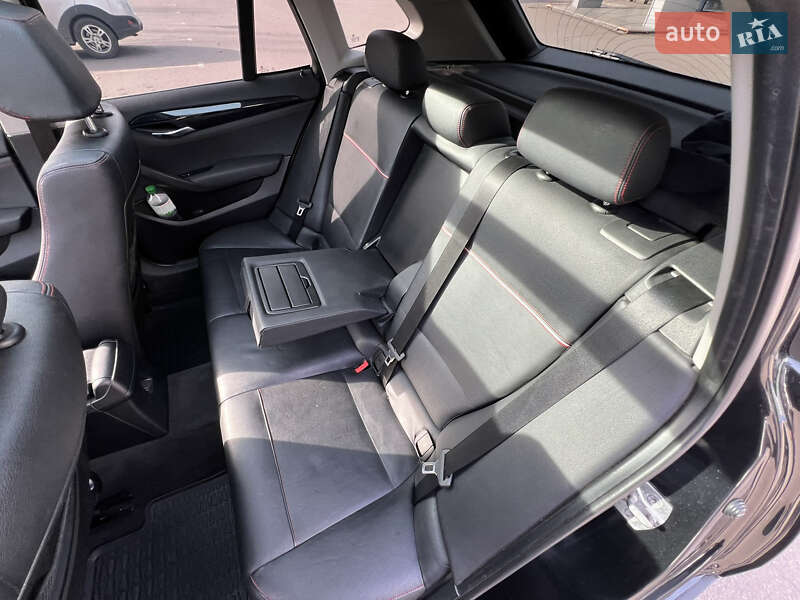 Внедорожник / Кроссовер BMW X1 2015 в Кривом Роге