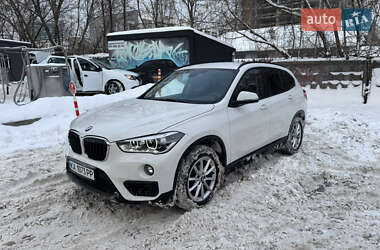 Внедорожник / Кроссовер BMW X1 2017 в Киеве