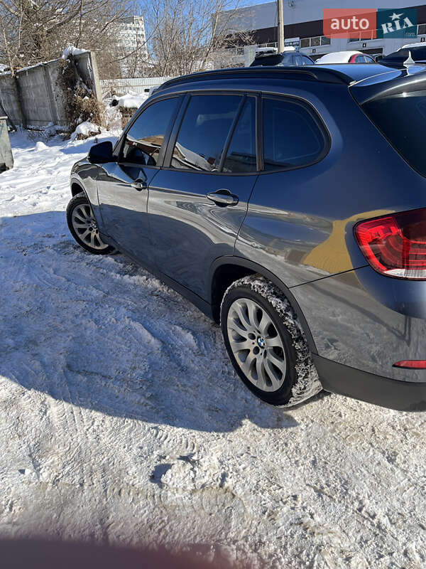 Позашляховик / Кросовер BMW X1 2014 в Києві