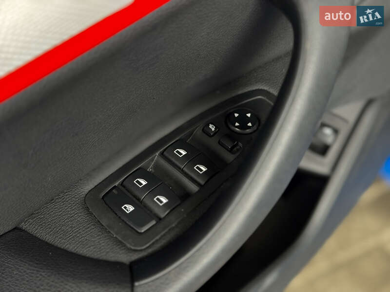 Внедорожник / Кроссовер BMW X1 2021 в Киеве