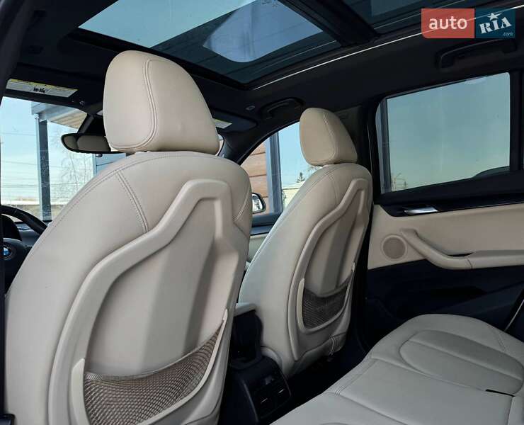 Позашляховик / Кросовер BMW X1 2017 в Рівному
