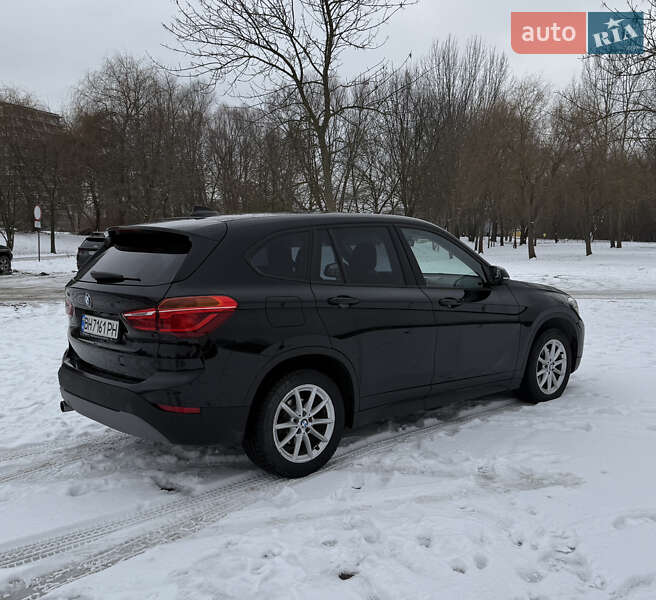 Внедорожник / Кроссовер BMW X1 2017 в Шегинях