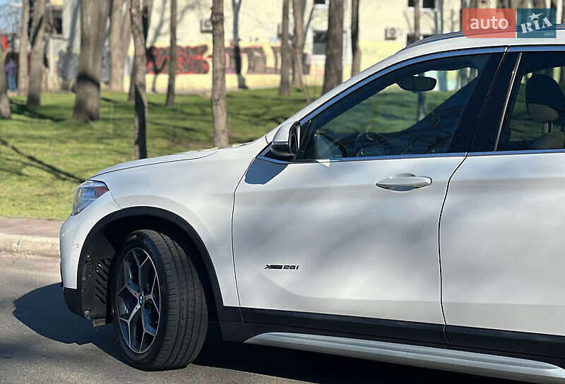 Внедорожник / Кроссовер BMW X1 2016 в Киеве