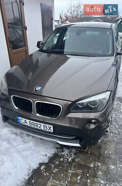 Внедорожник / Кроссовер BMW X1 2011 в Монастырище
