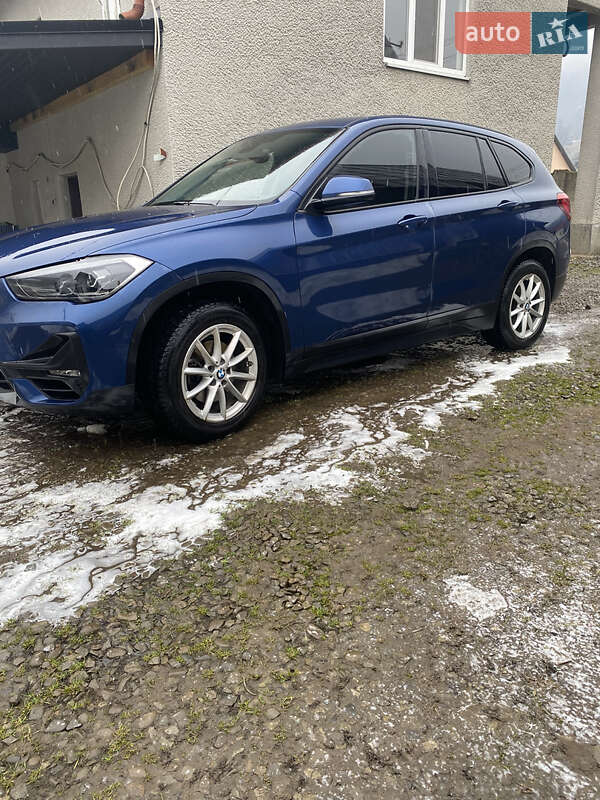 Позашляховик / Кросовер BMW X1 2022 в Тячеві