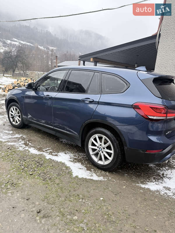 Позашляховик / Кросовер BMW X1 2022 в Тячеві