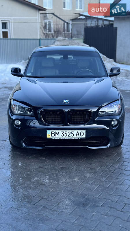 Внедорожник / Кроссовер BMW X1 2011 в Волочиске