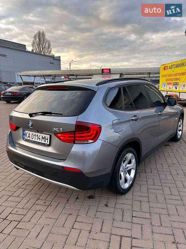 Позашляховик / Кросовер BMW X1 2011 в Києві