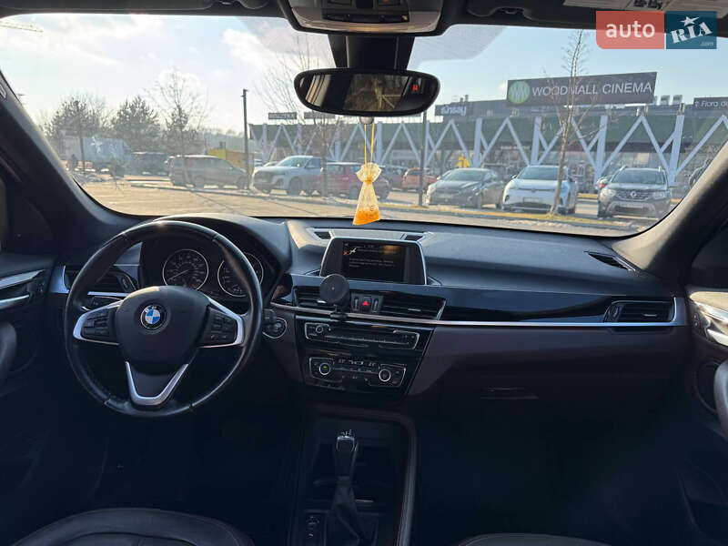 Внедорожник / Кроссовер BMW X1 2016 в Хмельницком