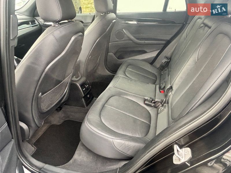 Внедорожник / Кроссовер BMW X1 2016 в Львове