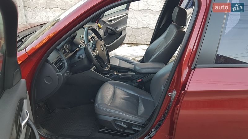 Внедорожник / Кроссовер BMW X1 2010 в Киеве