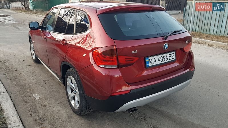 Внедорожник / Кроссовер BMW X1 2010 в Киеве