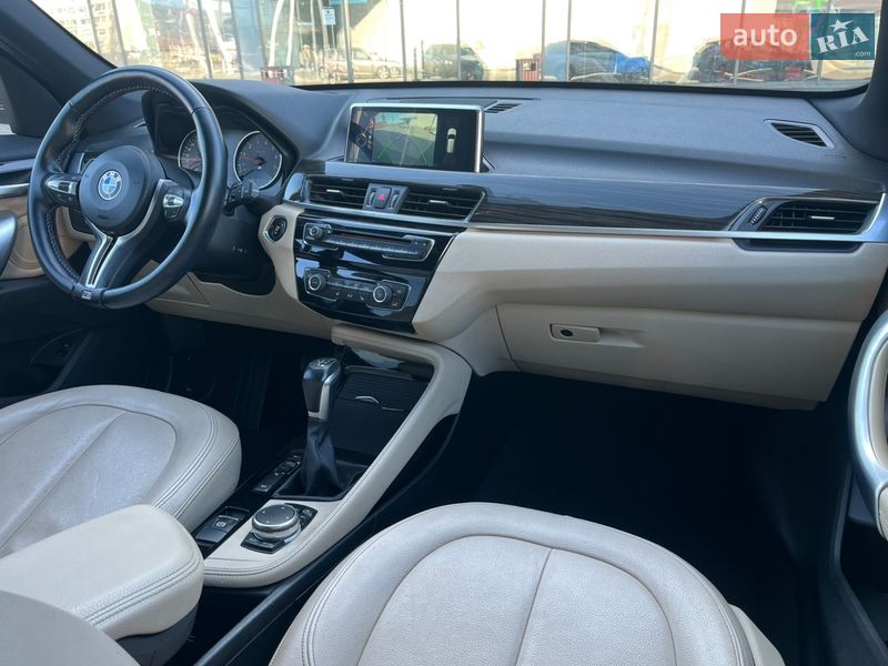Внедорожник / Кроссовер BMW X1 2016 в Киеве