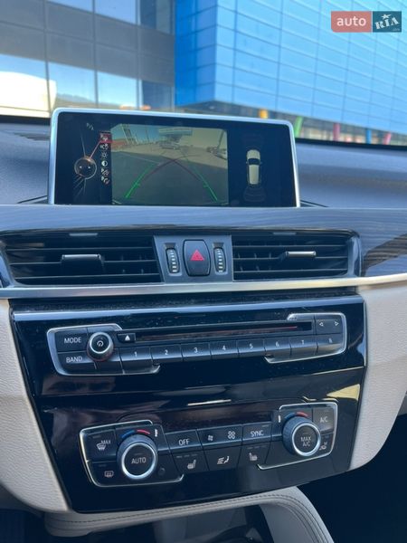 Внедорожник / Кроссовер BMW X1 2016 в Киеве