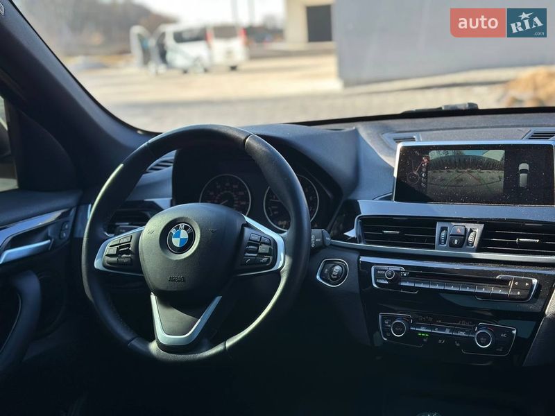 Внедорожник / Кроссовер BMW X1 2016 в Луцке