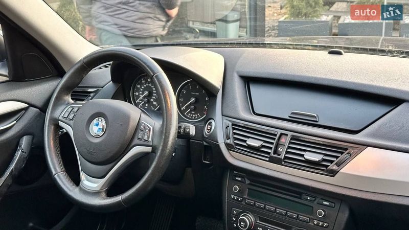 Внедорожник / Кроссовер BMW X1 2013 в Луцке