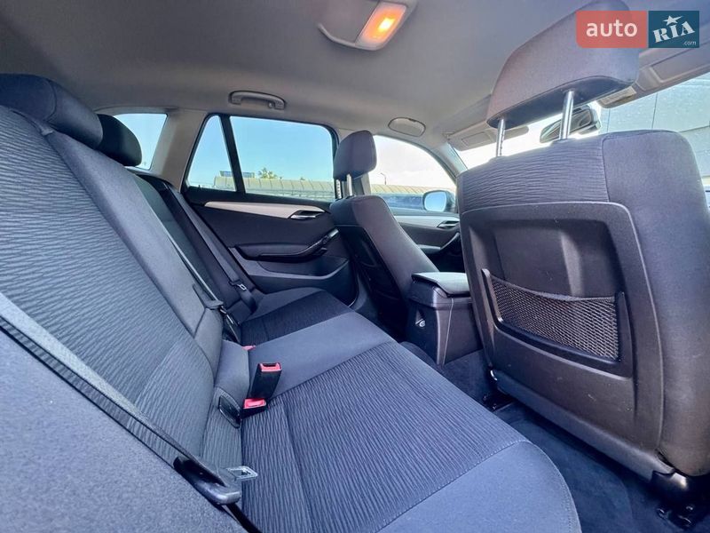 Внедорожник / Кроссовер BMW X1 2010 в Запорожье