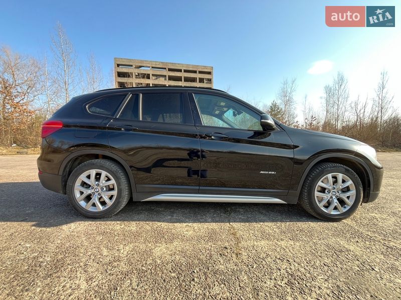 Внедорожник / Кроссовер BMW X1 2016 в Львове